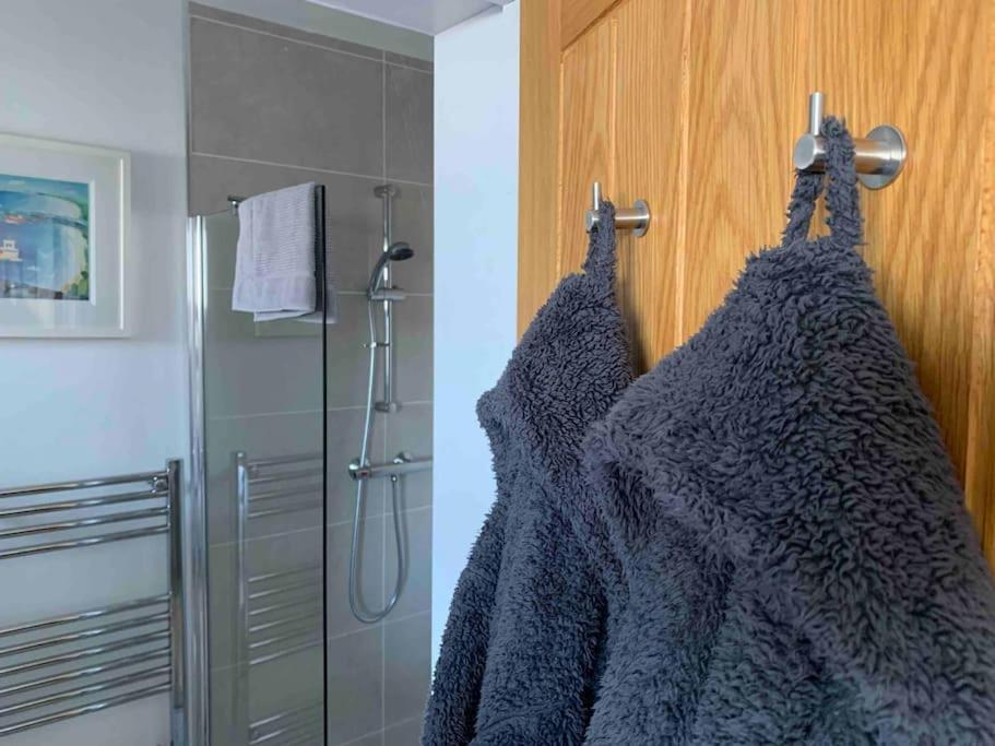 St Agnes Perfect Location, Hot Tub, Sea Views, Gym 아파트 외부 사진