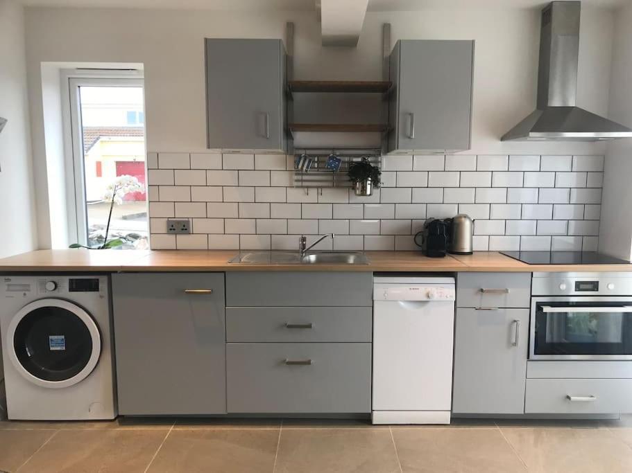 St Agnes Perfect Location, Hot Tub, Sea Views, Gym 아파트 외부 사진