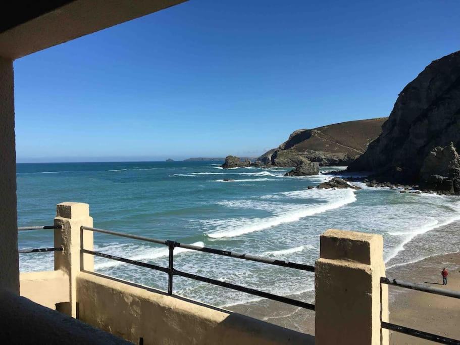 St Agnes Perfect Location, Hot Tub, Sea Views, Gym 아파트 외부 사진